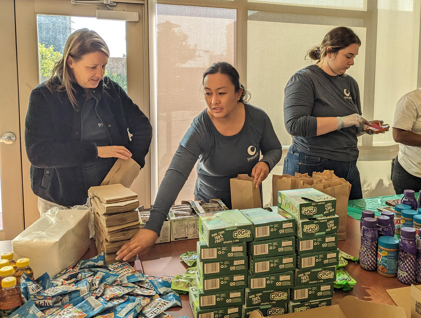 volunteering at downtown womens center